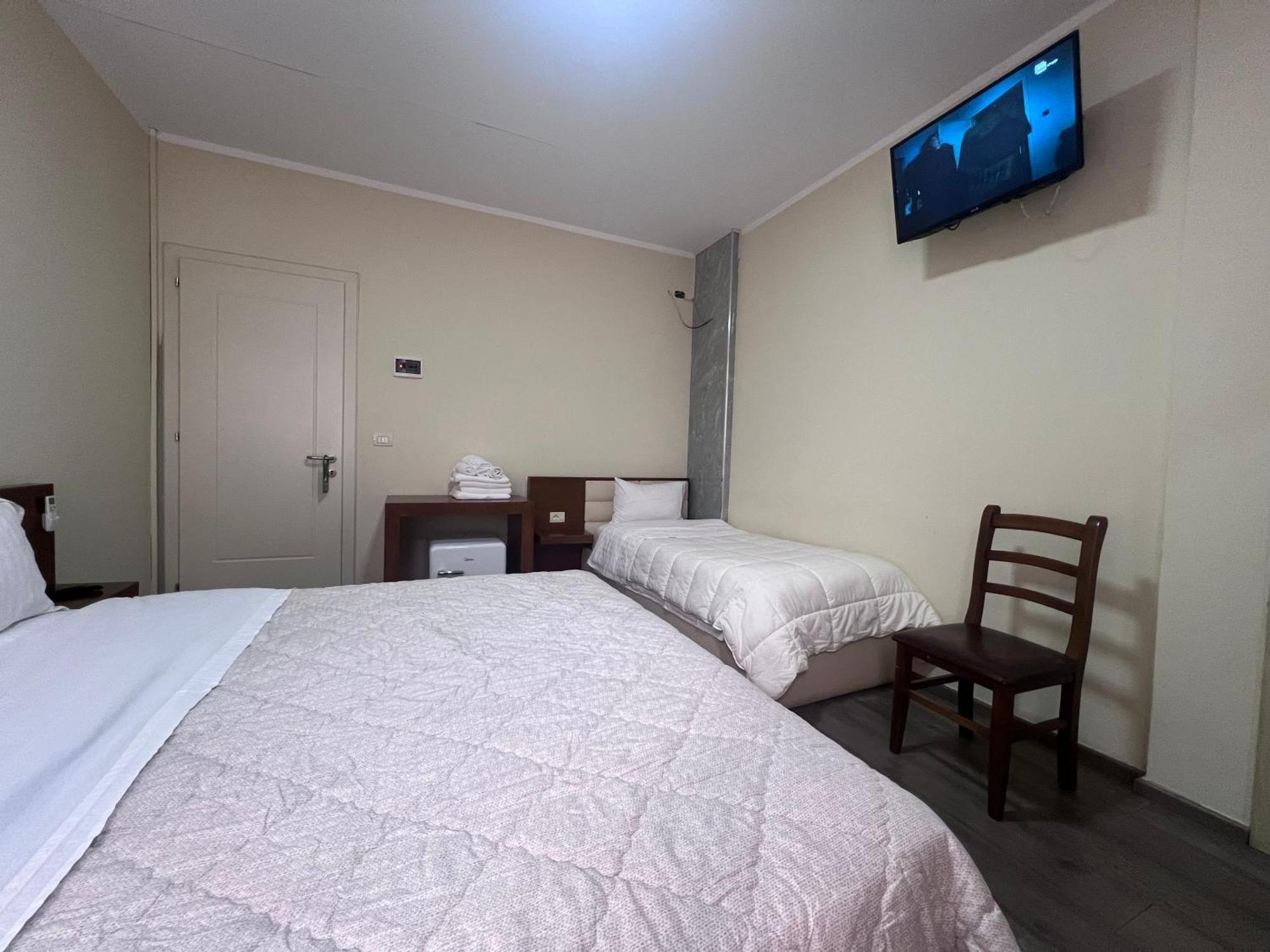 Bobi Hotel Shkodër Extérieur photo