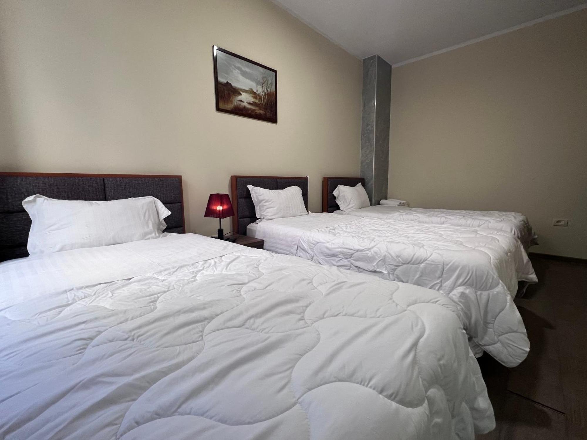 Bobi Hotel Shkodër Extérieur photo