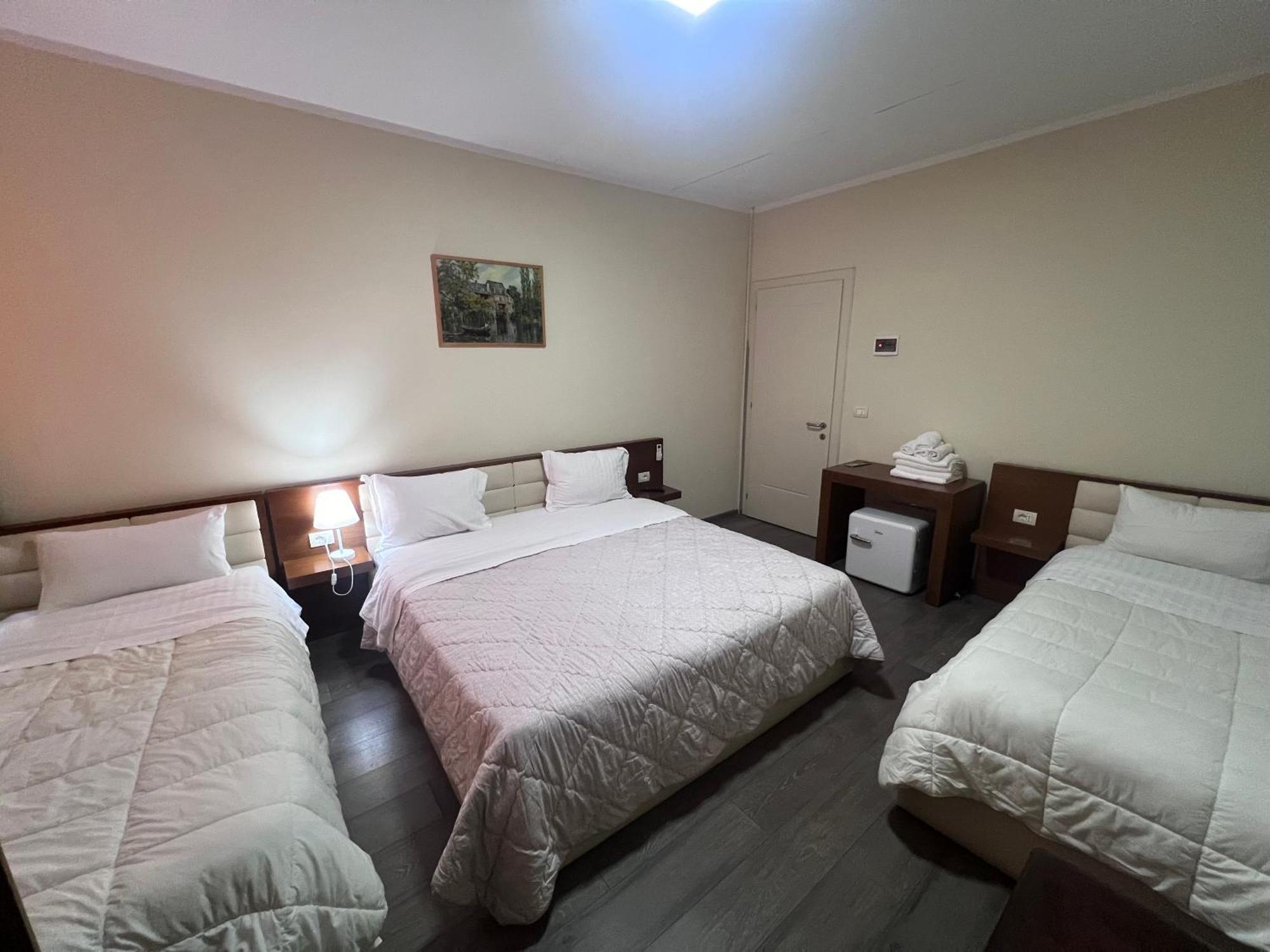 Bobi Hotel Shkodër Extérieur photo